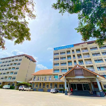 Maihom Resort Hotel Nakhon Sawan Exterior photo