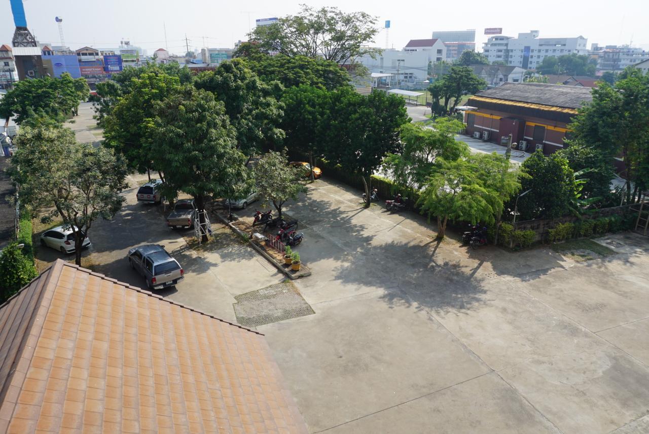 Maihom Resort Hotel Nakhon Sawan Exterior photo